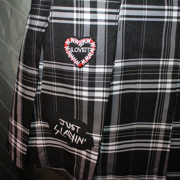 NWT No Boundaries Women Med (7-9) Plaid Mini Black White Just Slayin Patch Skirt - Picture 2 of 7